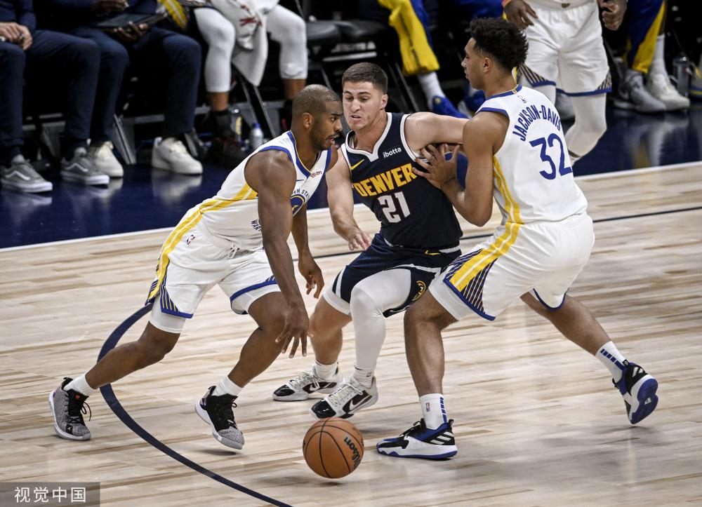 里带领球队 里带领球队