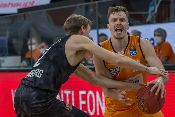 高强度的内 高强度的内