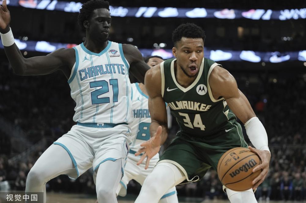 辛纳的发球 辛纳的发球