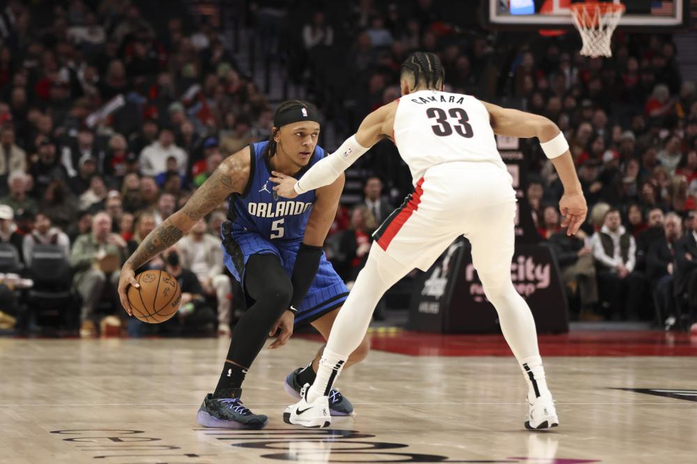 约拿出姿态 约拿出姿态