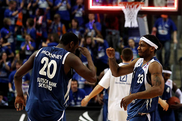 凭借其在上 凭借其在上